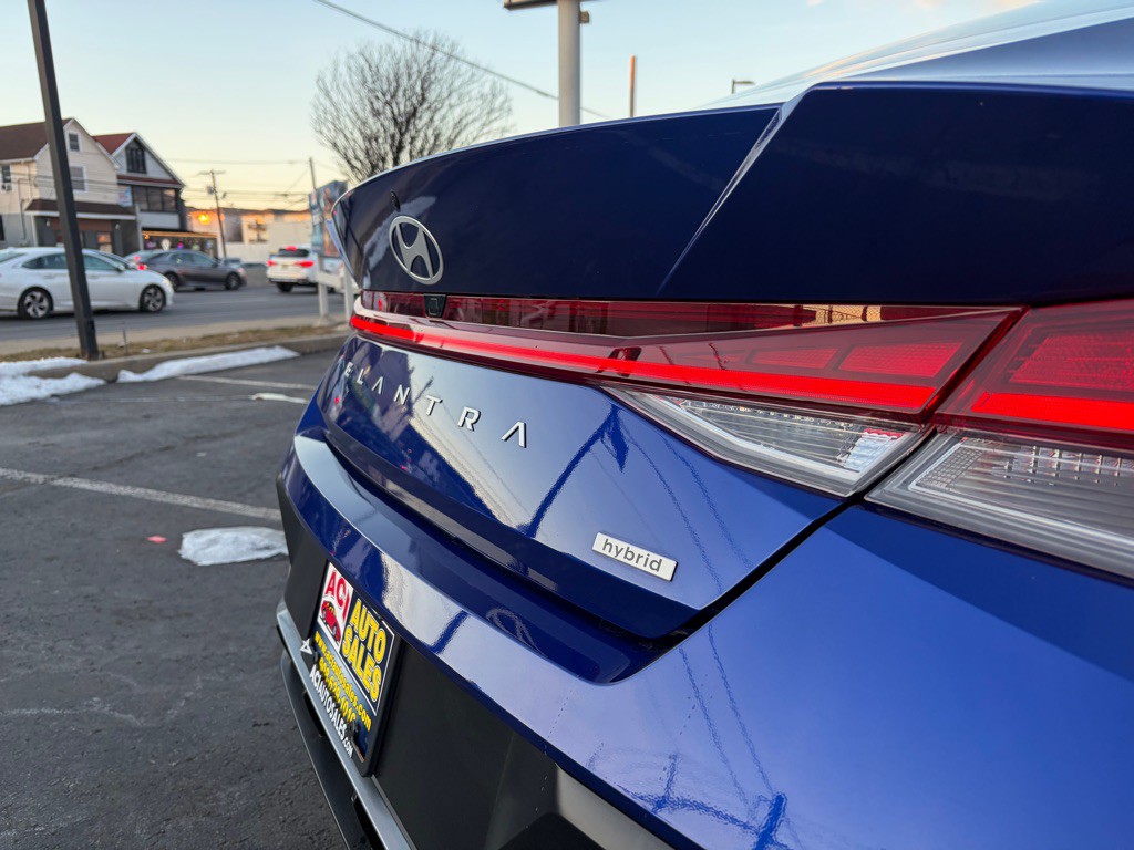 2025 Hyundai Elantra Image 37