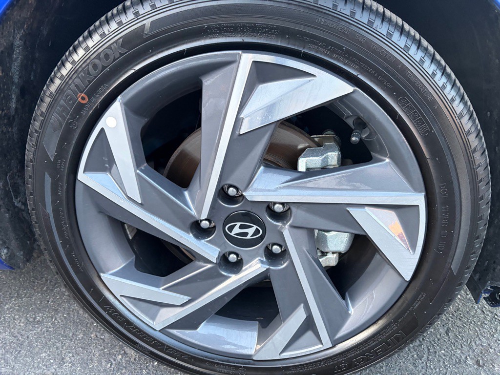 2025 Hyundai Elantra Image 39