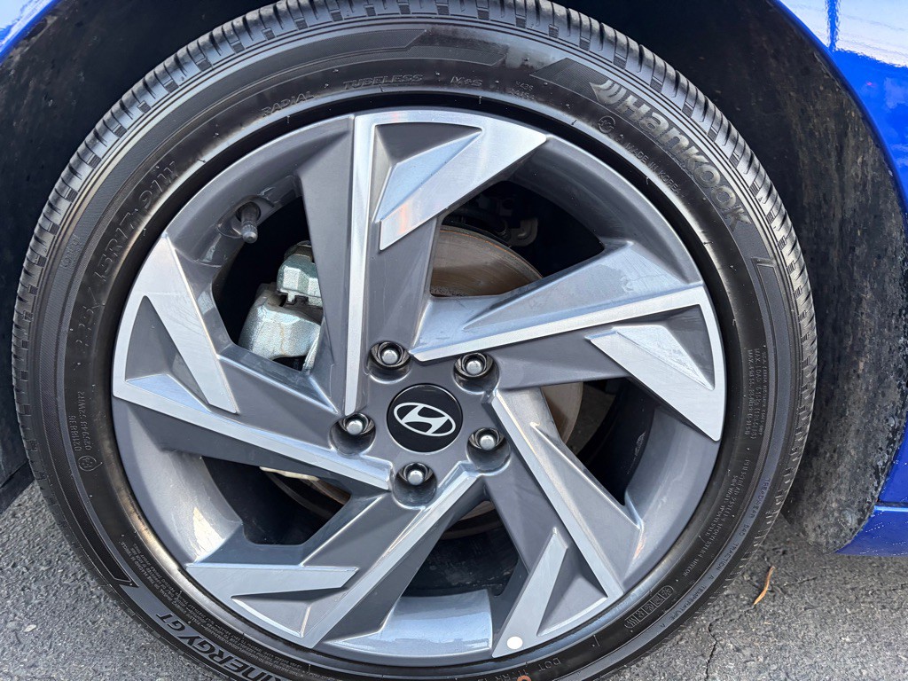 2025 Hyundai Elantra Image 40