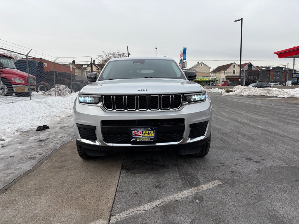 2021 Jeep Grand Cherokee Image 2