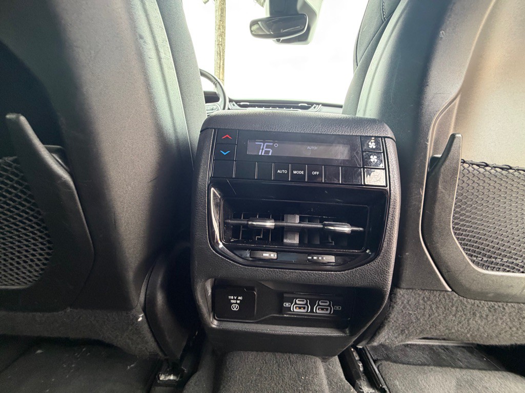 2021 Jeep Grand Cherokee Image 35