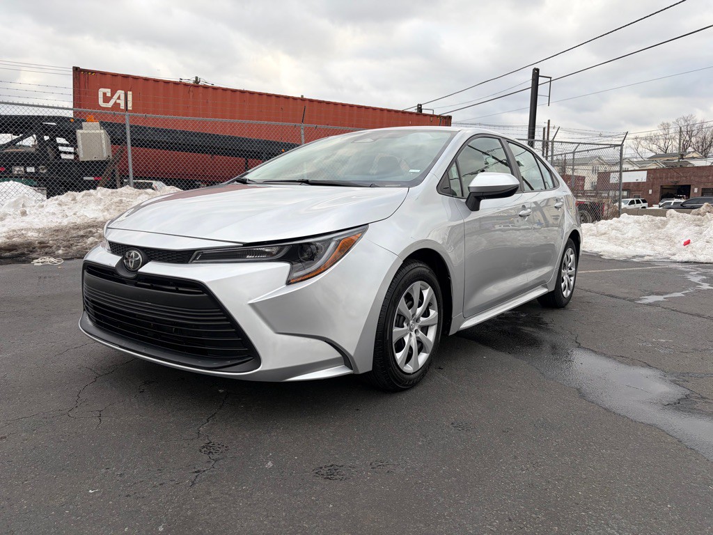 2023 Toyota Corolla Image 3