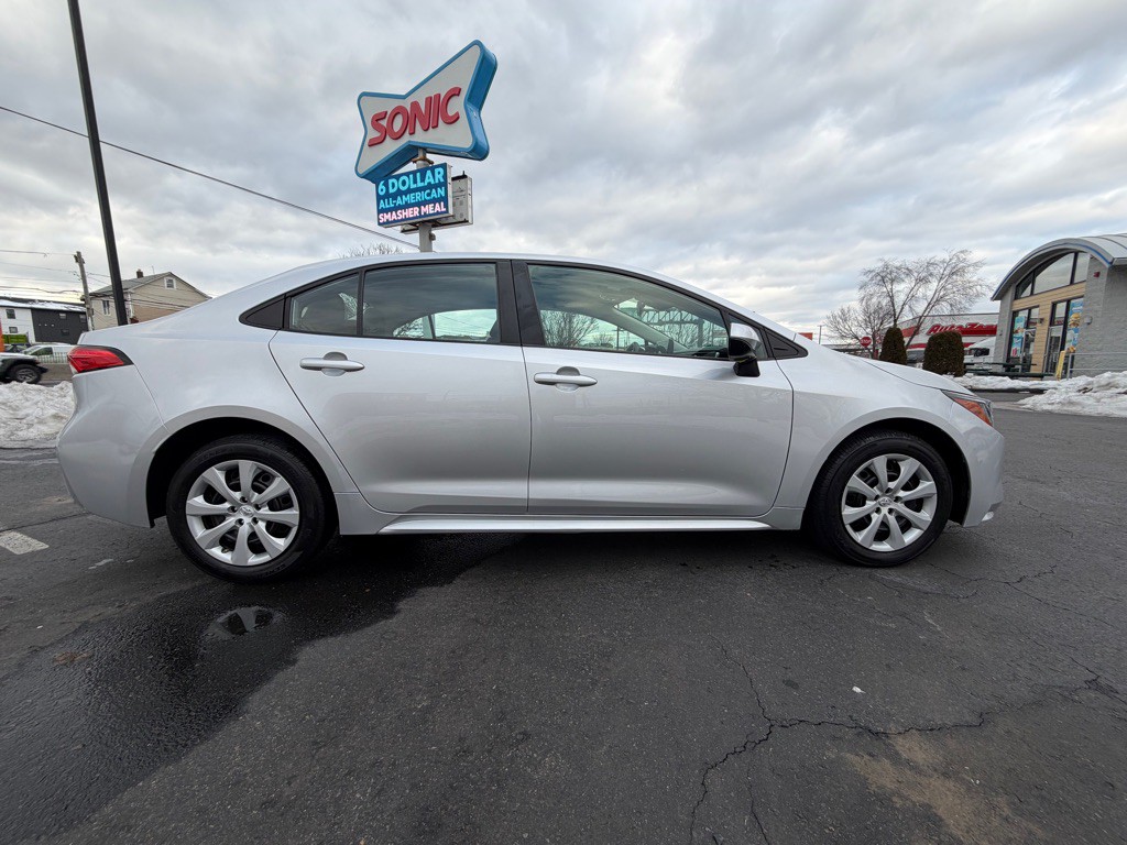 2023 Toyota Corolla Image 8