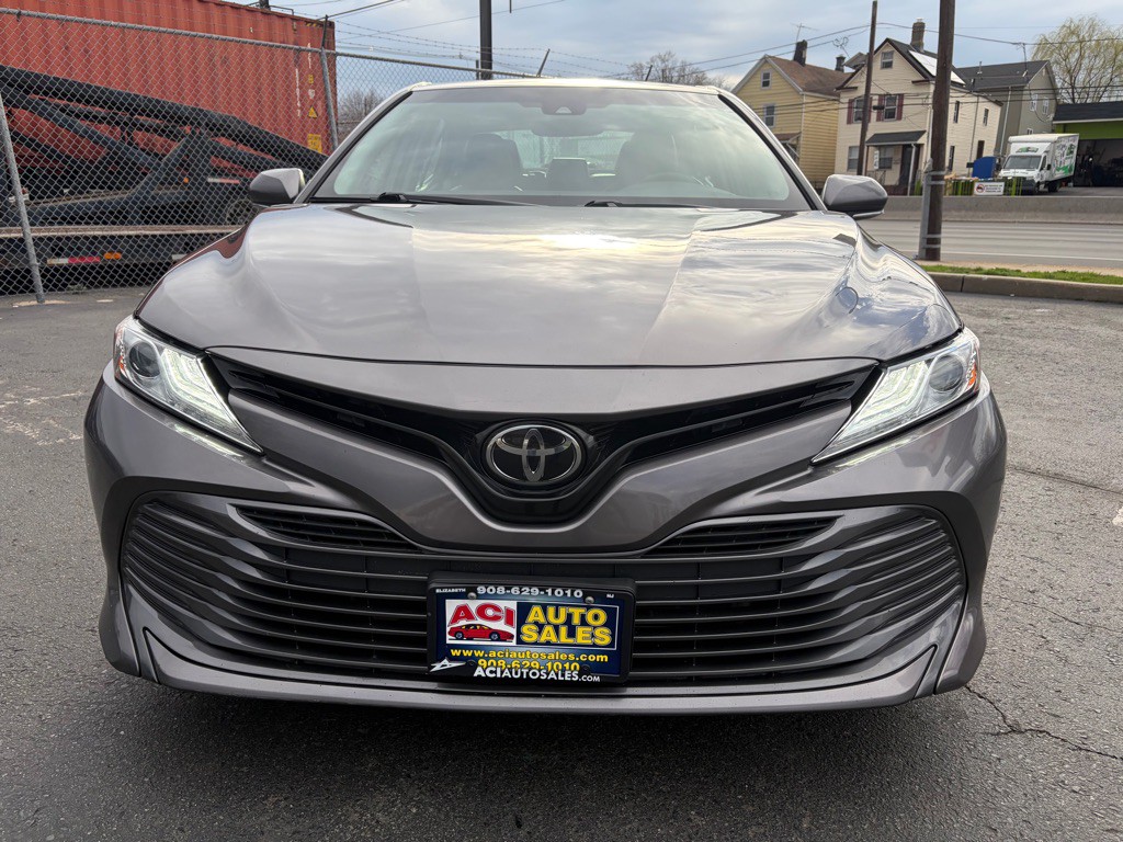 2019 Toyota Camry Image 11