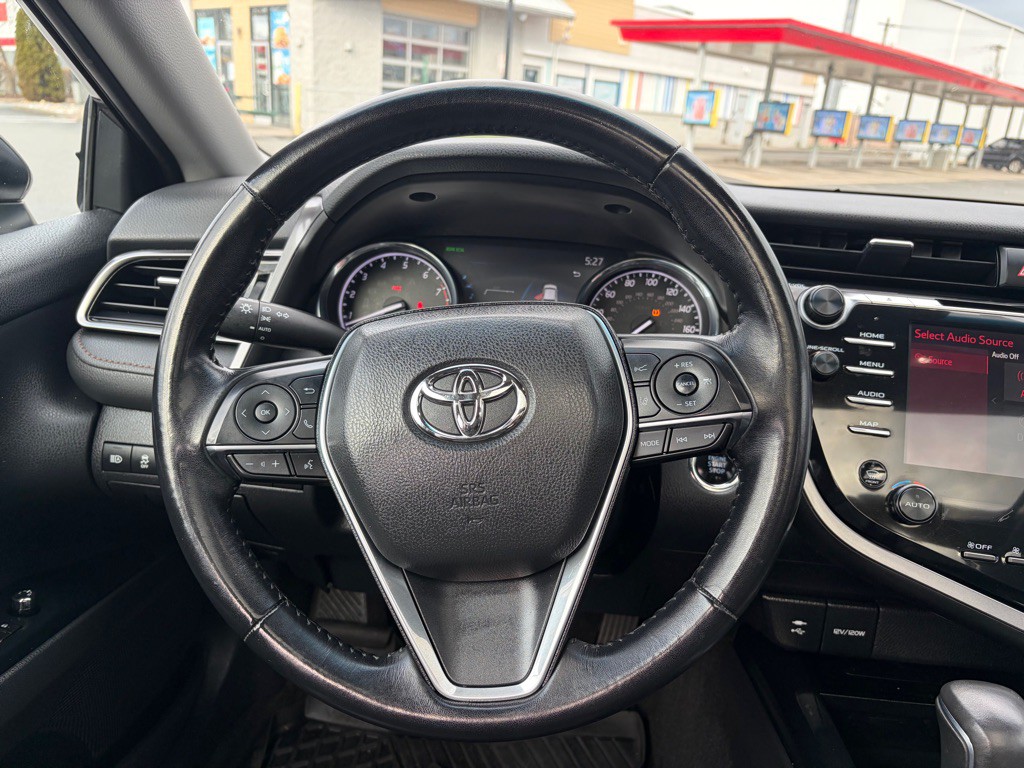 2019 Toyota Camry Image 16