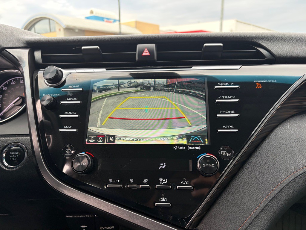 2019 Toyota Camry Image 20