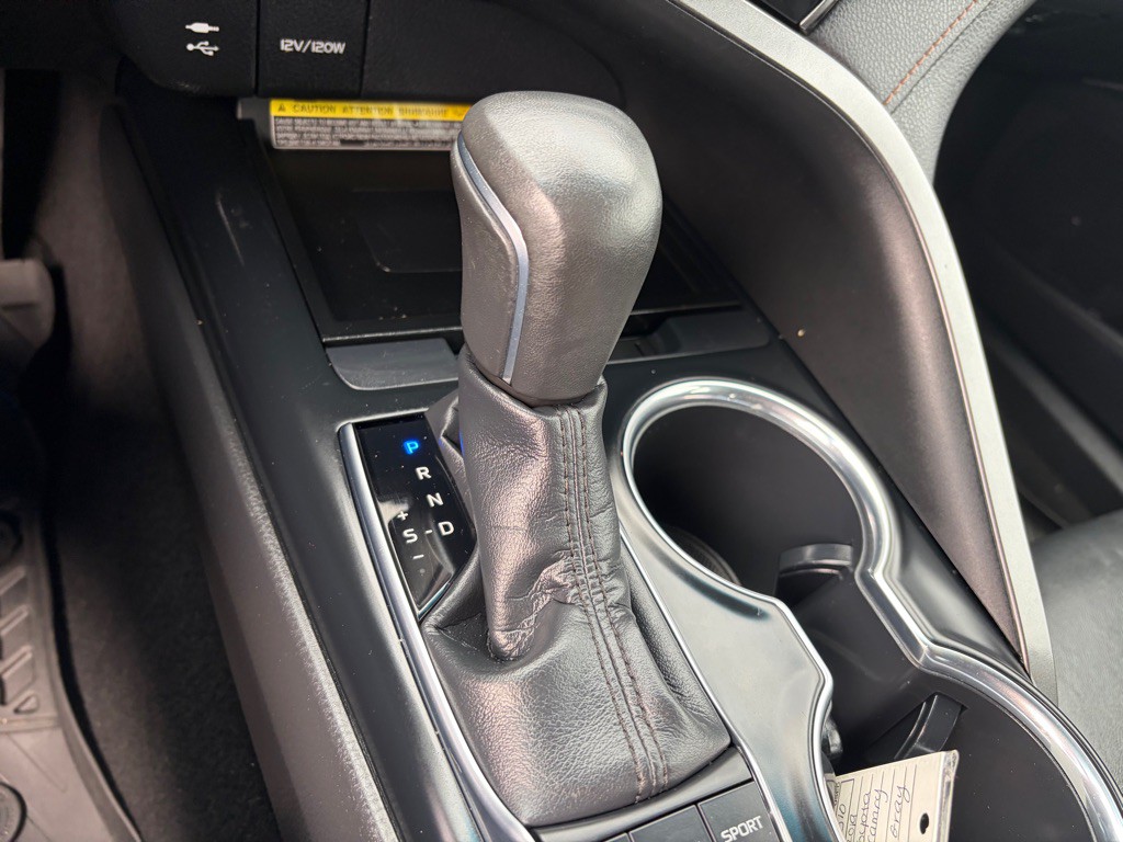2019 Toyota Camry Image 23
