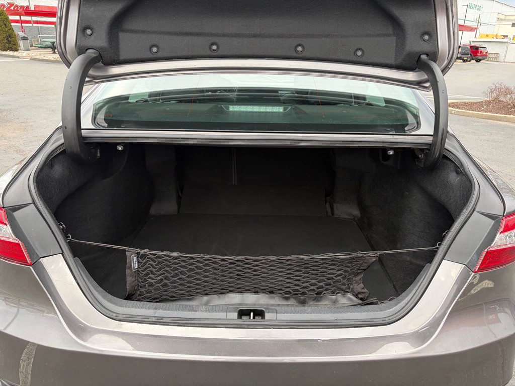 2019 Toyota Camry Image 33