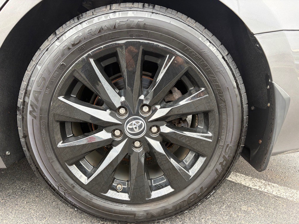 2019 Toyota Camry Image 37