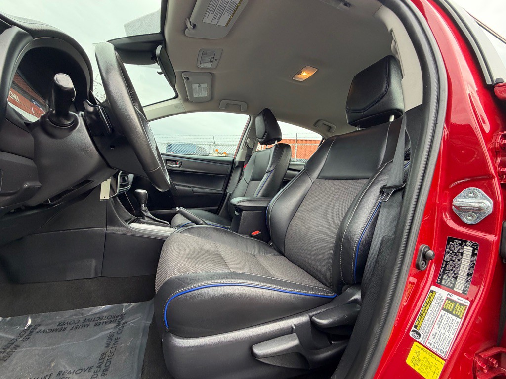 2017 Toyota Corolla Image 12