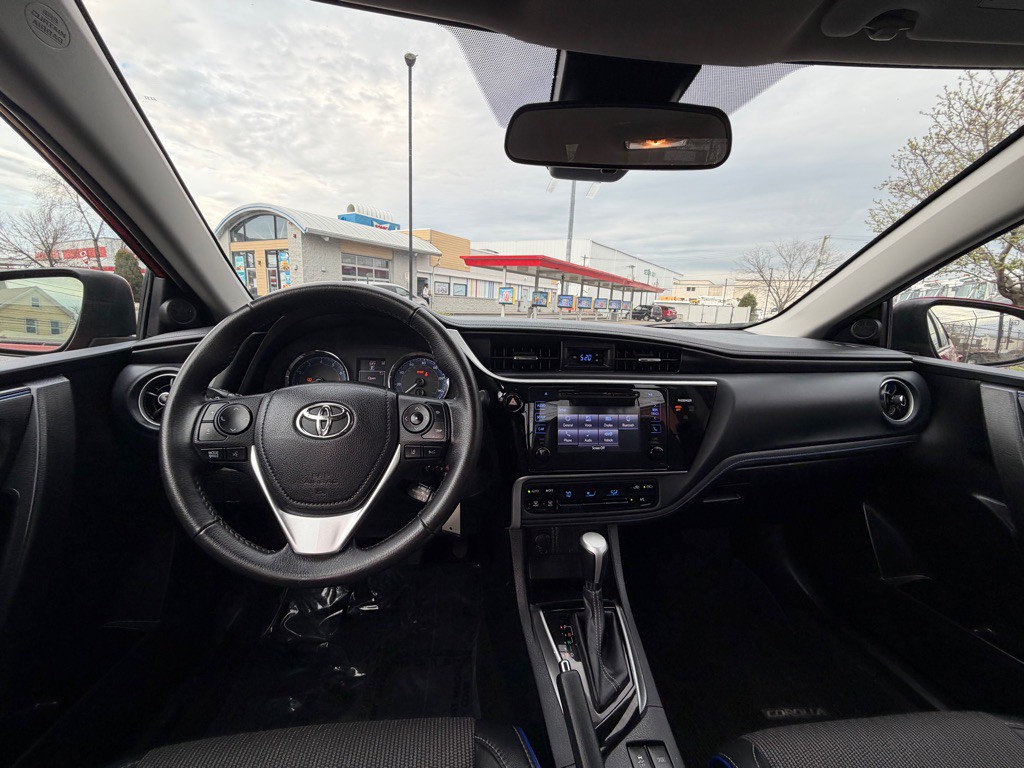 2017 Toyota Corolla Image 15