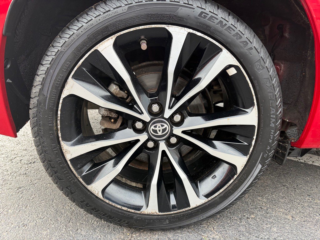 2017 Toyota Corolla Image 35