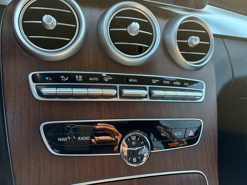2021 Mercedes-Benz C-Class Image 25