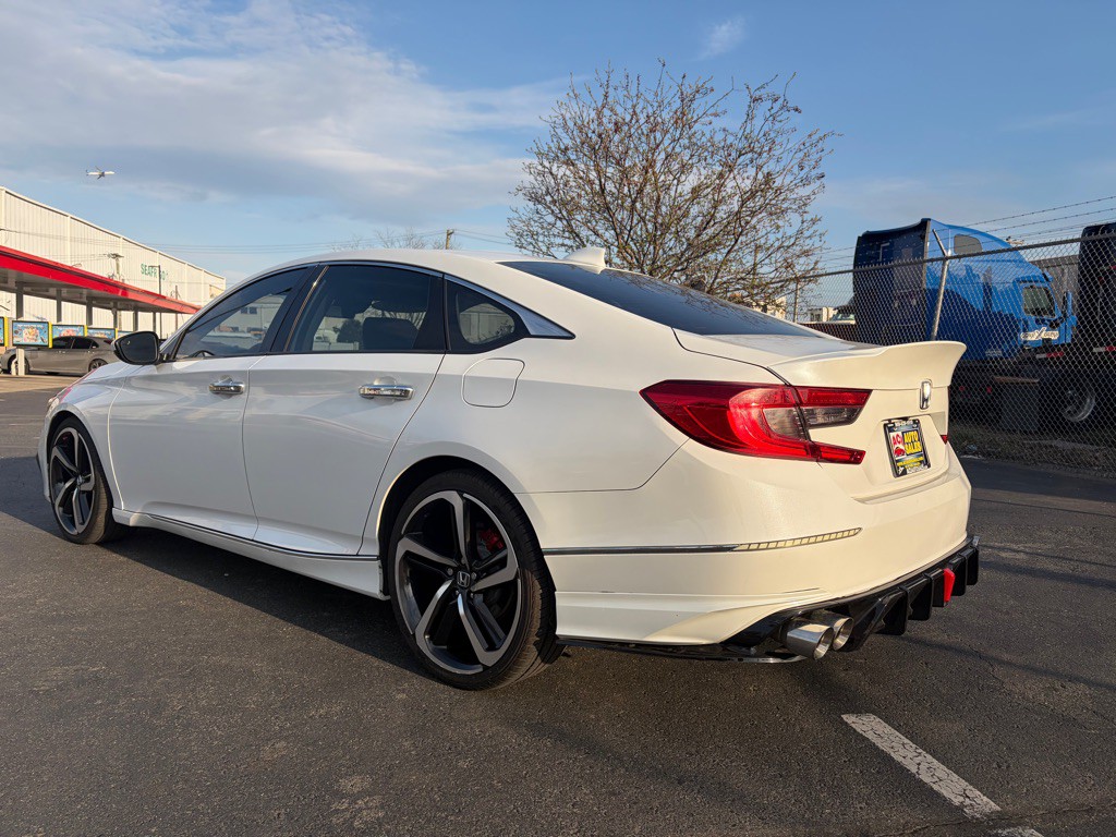 2019 Honda Accord Image 5