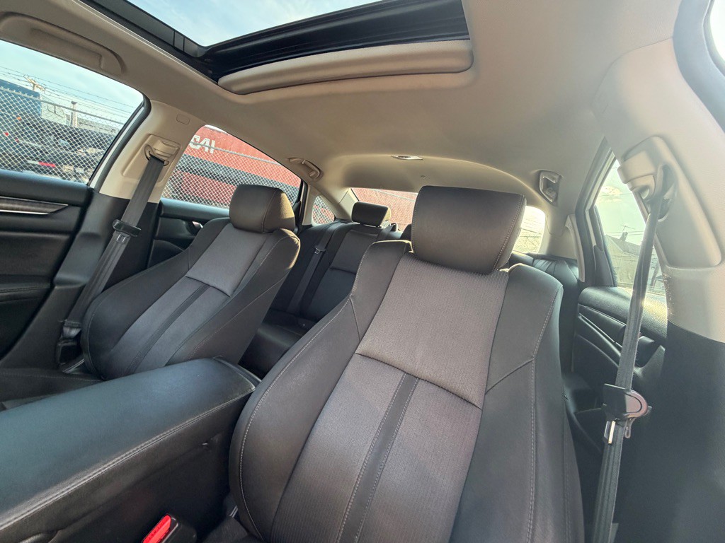 2019 Honda Accord Image 14