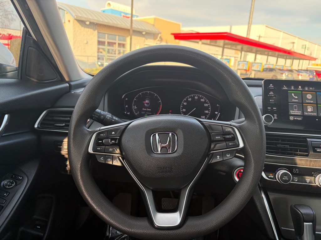 2019 Honda Accord Image 17