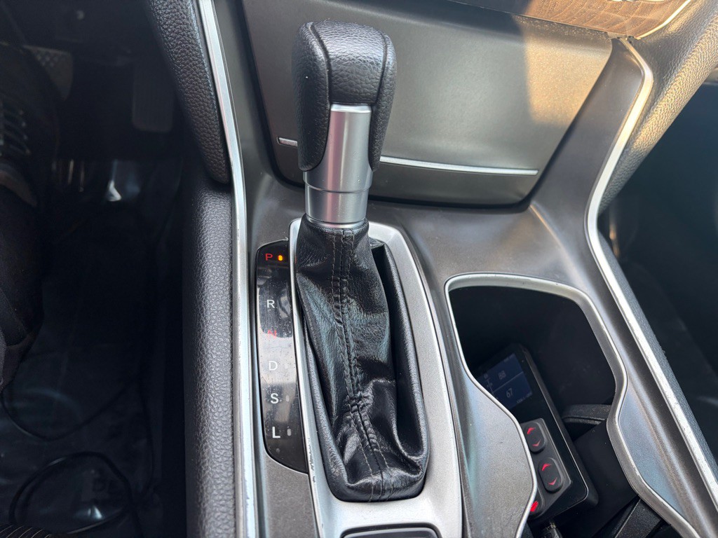 2019 Honda Accord Image 24