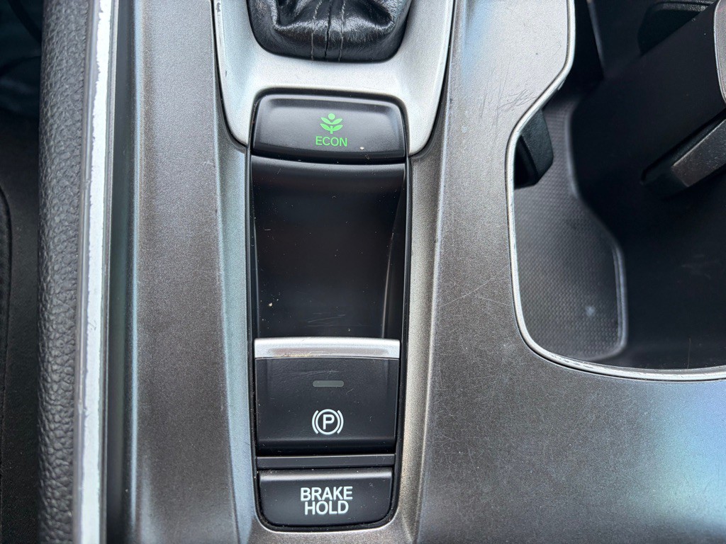 2019 Honda Accord Image 26