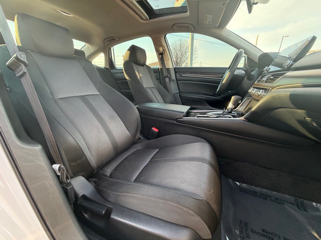 2019 Honda Accord Image 28
