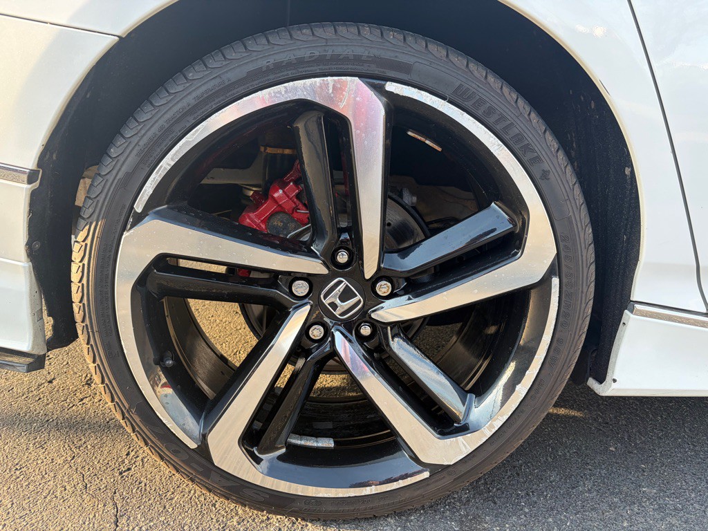 2019 Honda Accord Image 34