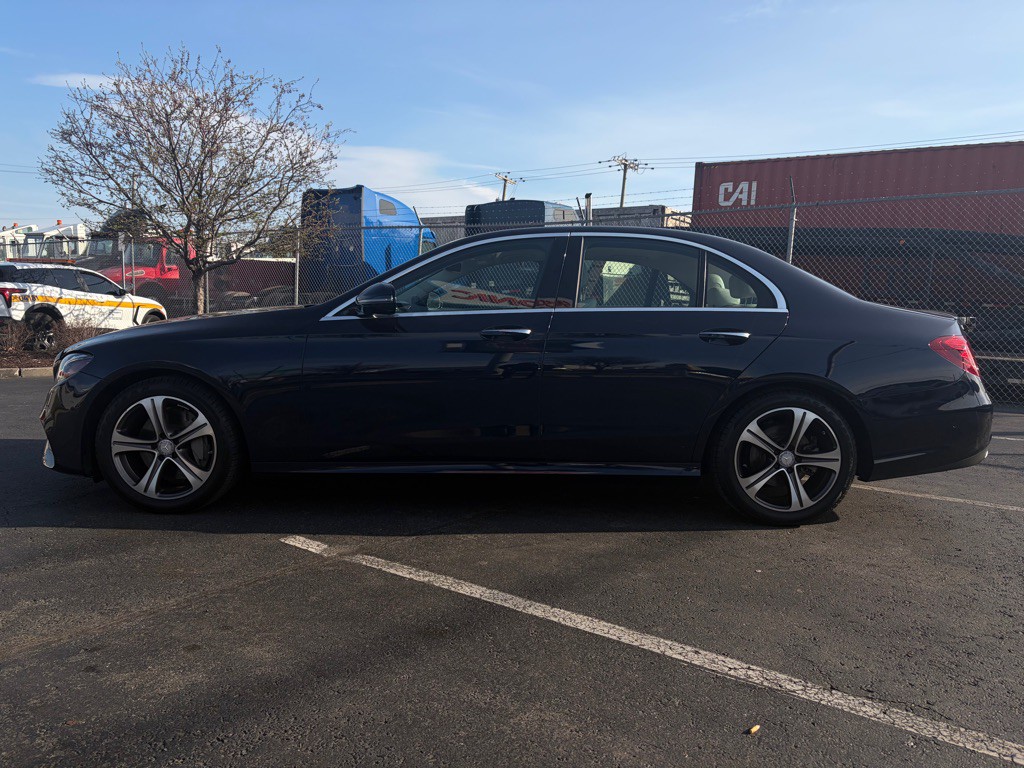 2017 Mercedes-Benz E-Class Image 2