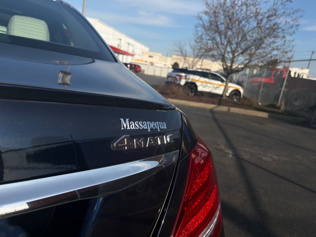 2017 Mercedes-Benz E-Class Image 10