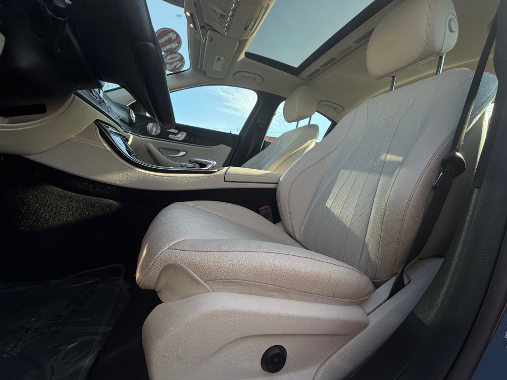 2017 Mercedes-Benz E-Class Image 16