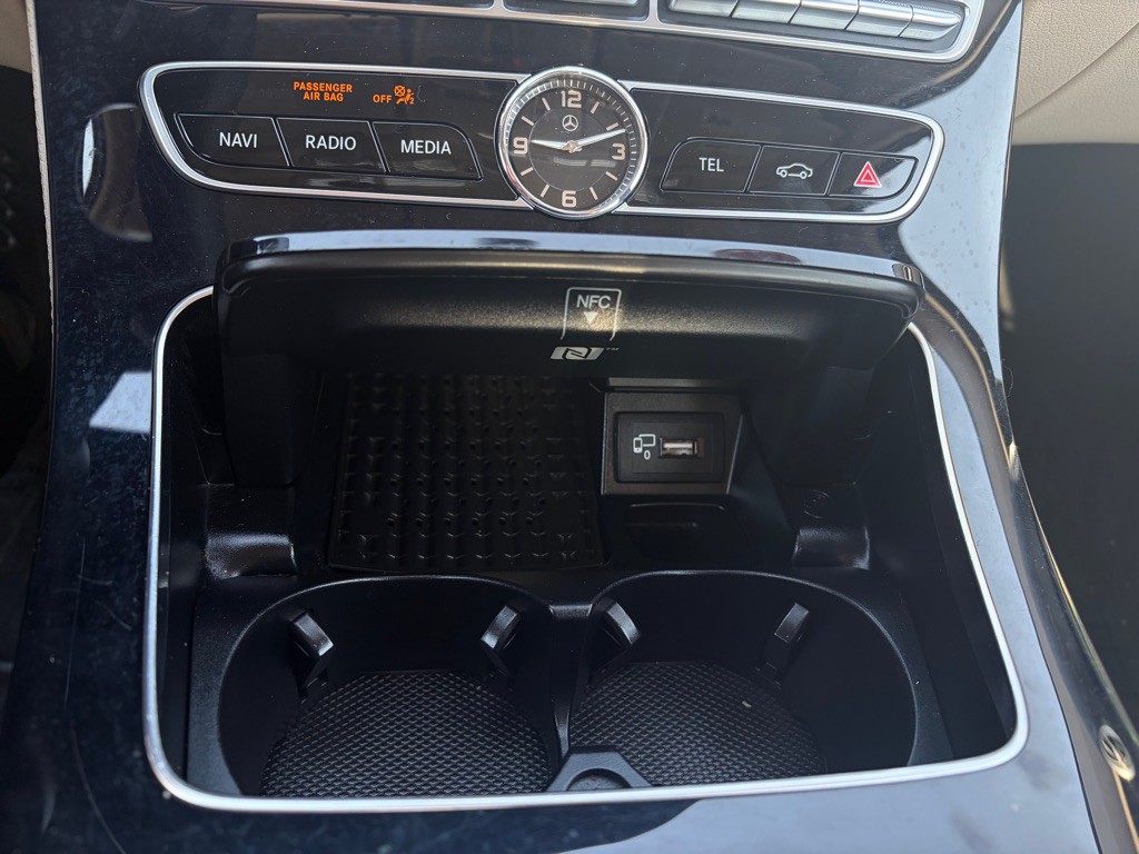 2017 Mercedes-Benz E-Class Image 27