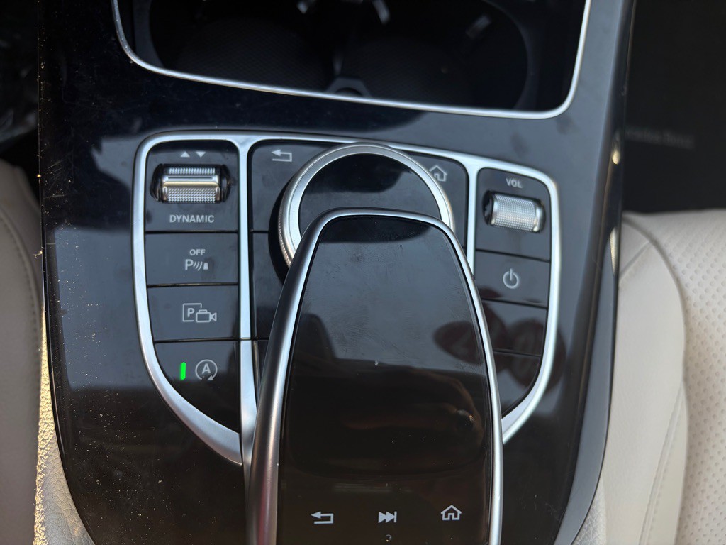 2017 Mercedes-Benz E-Class Image 28