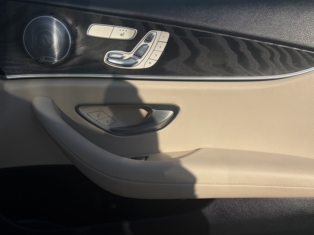 2017 Mercedes-Benz E-Class Image 31