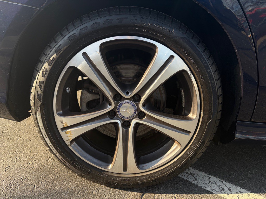 2017 Mercedes-Benz E-Class Image 40