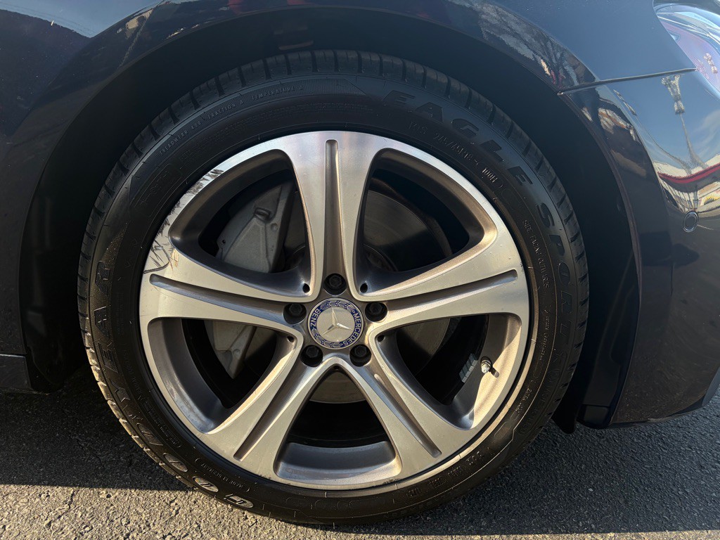 2017 Mercedes-Benz E-Class Image 41