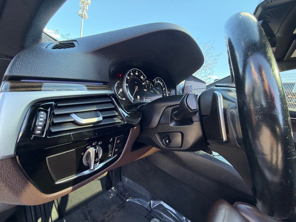 2019 BMW 5 Series Image 18