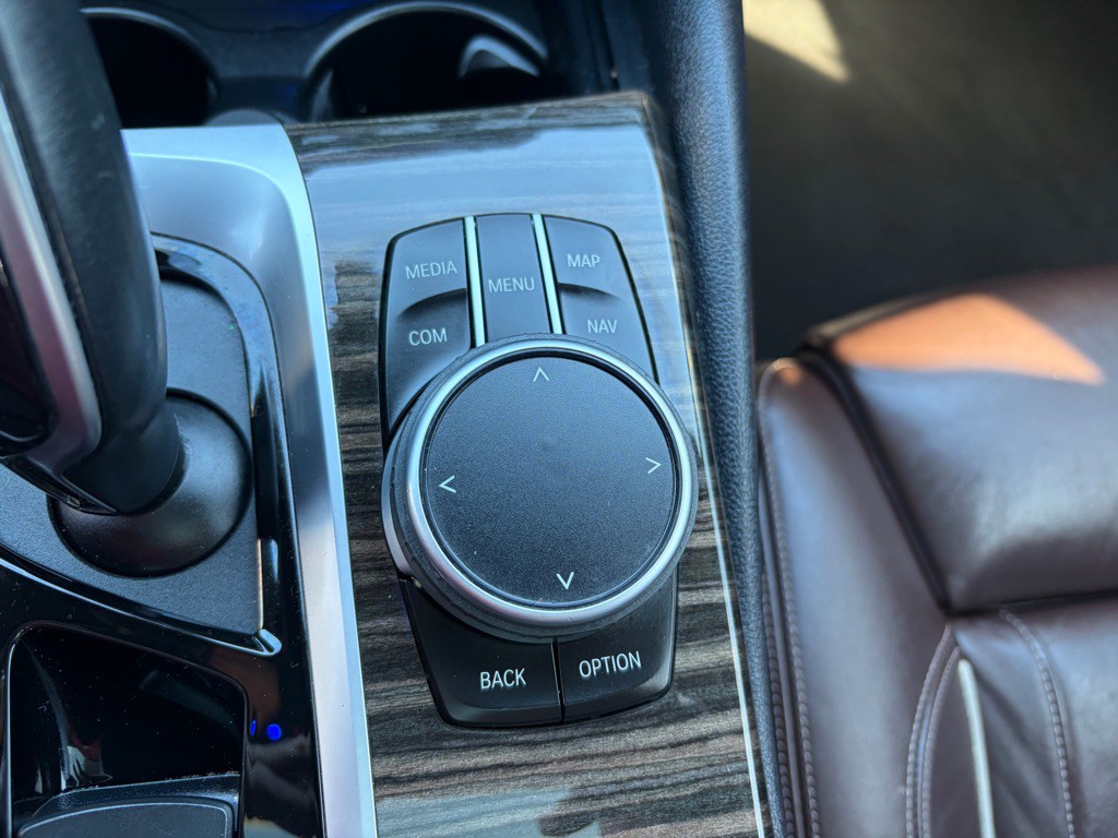 2019 BMW 5 Series Image 27