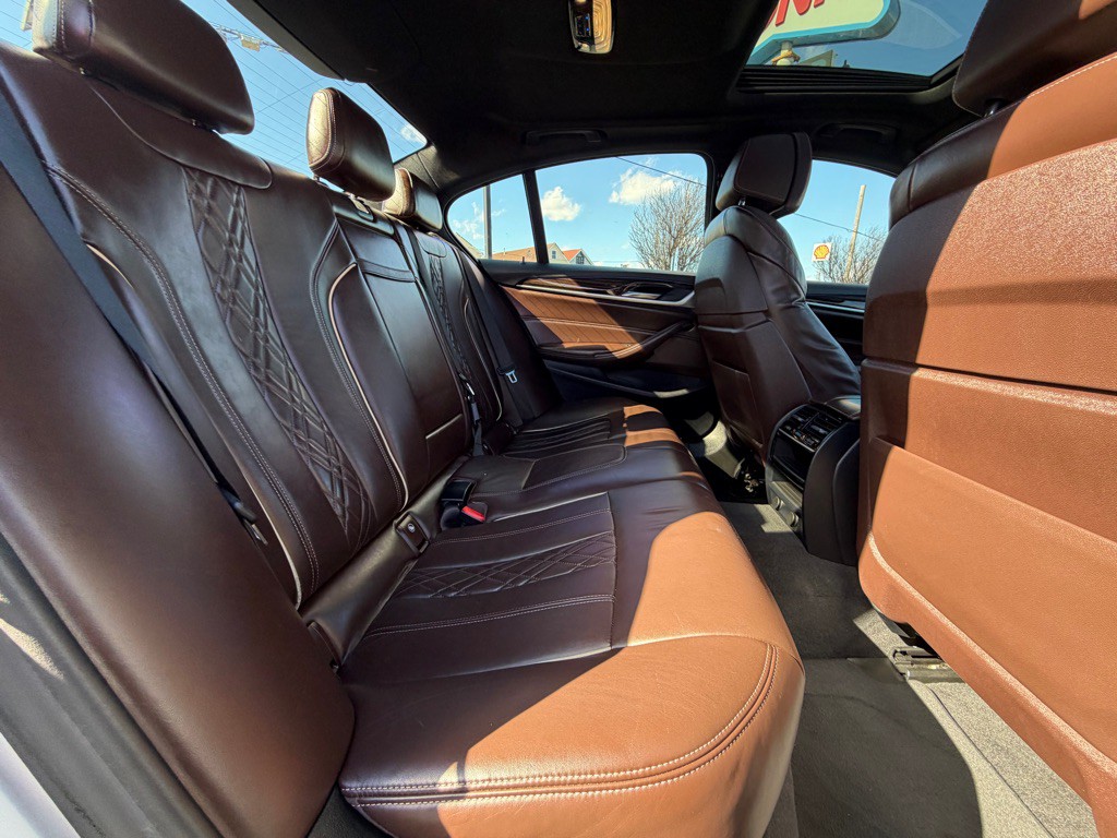 2019 BMW 5 Series Image 33