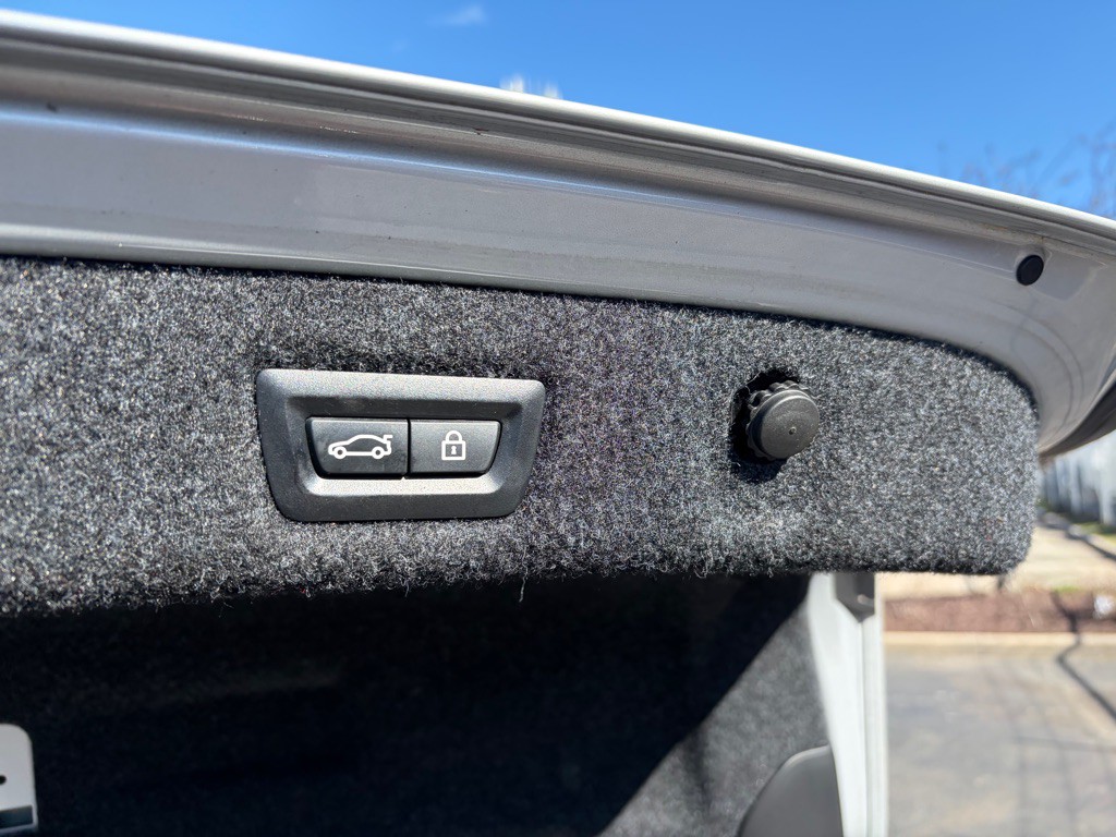 2019 BMW 5 Series Image 37