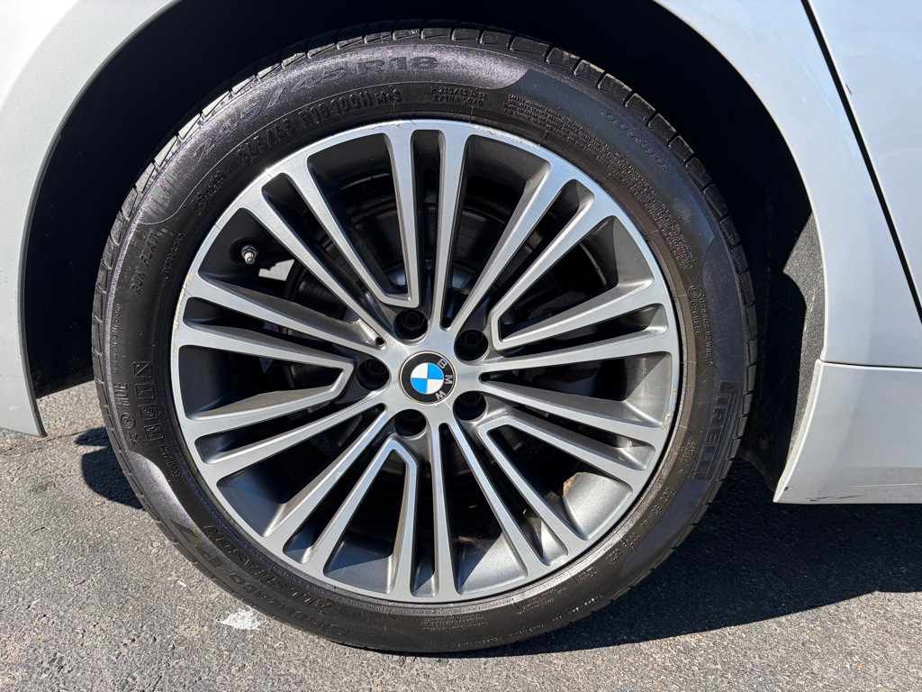 2019 BMW 5 Series Image 38