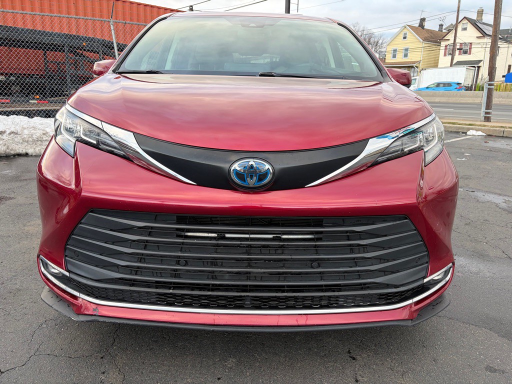 2021 Toyota Sienna Image 14