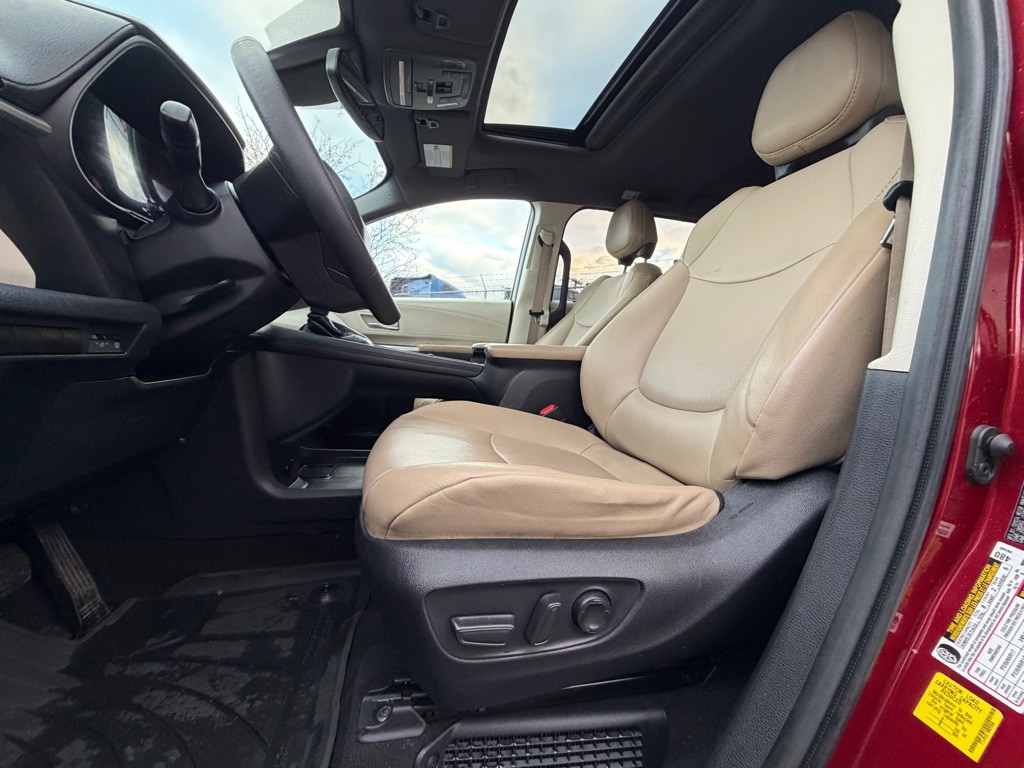 2021 Toyota Sienna Image 16