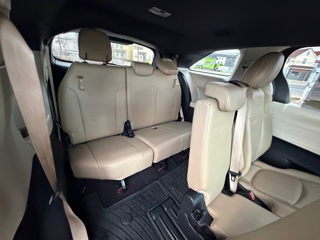 2021 Toyota Sienna Image 45