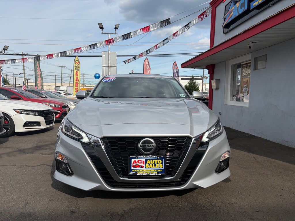 2021 Nissan Altima Image 2