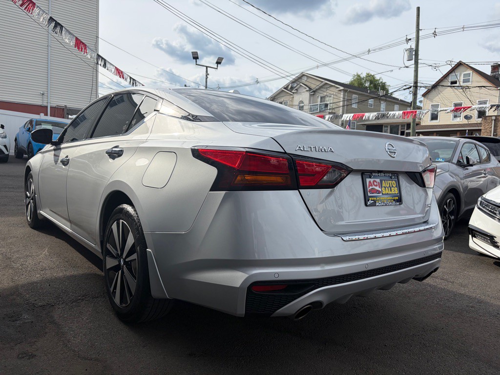 2021 Nissan Altima Image 5