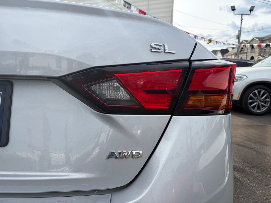 2021 Nissan Altima Image 10
