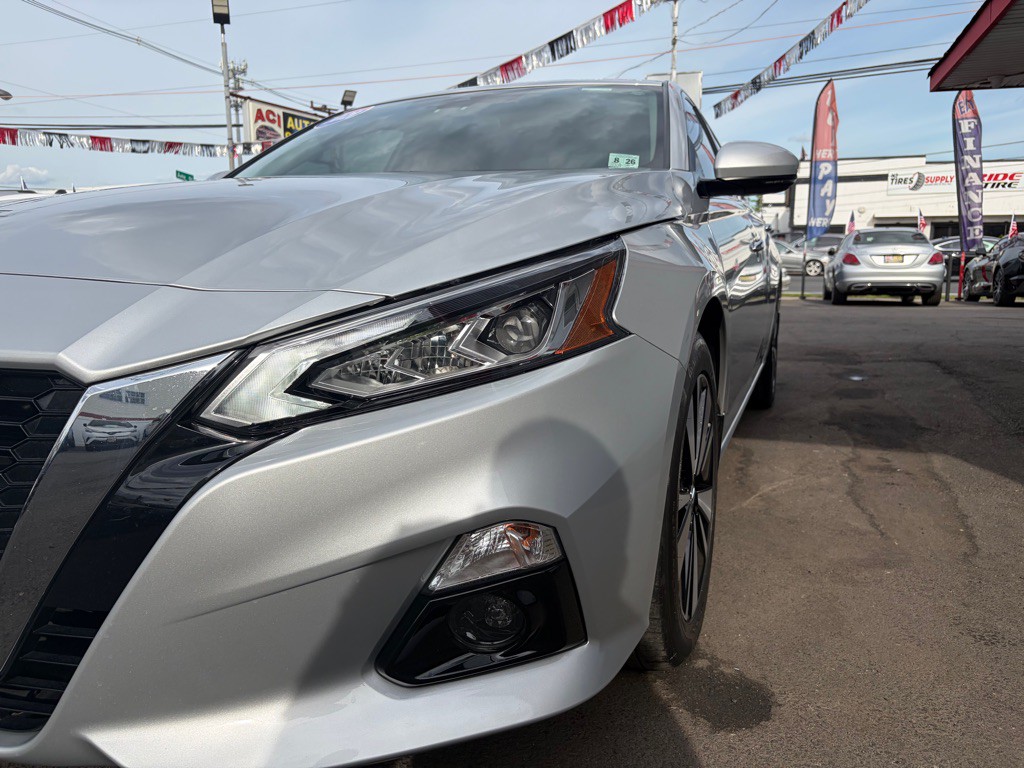 2021 Nissan Altima Image 12