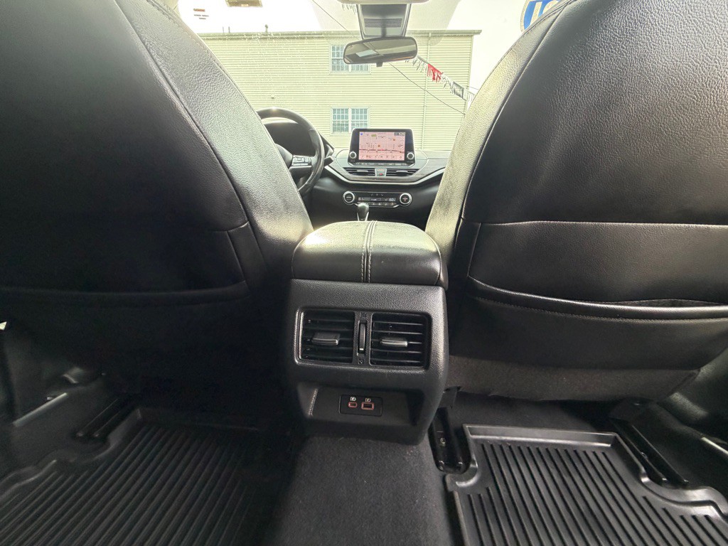2021 Nissan Altima Image 33