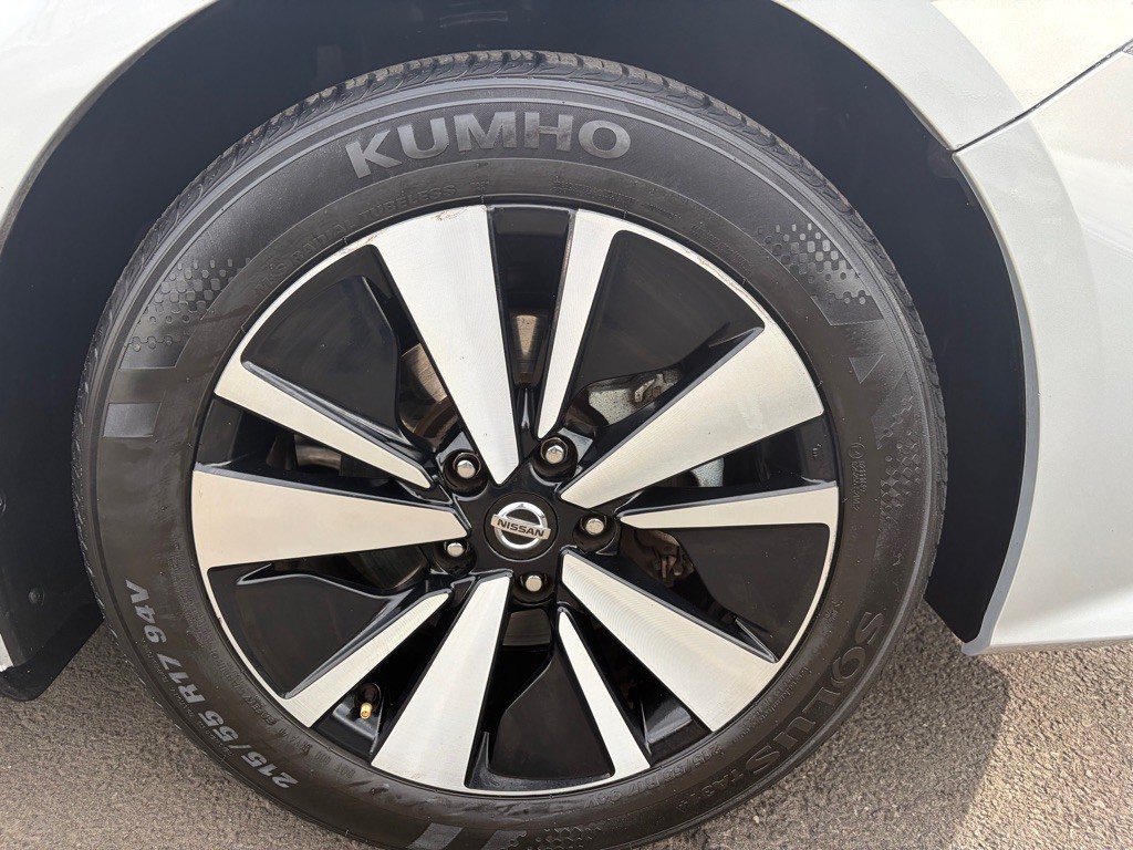 2021 Nissan Altima Image 37