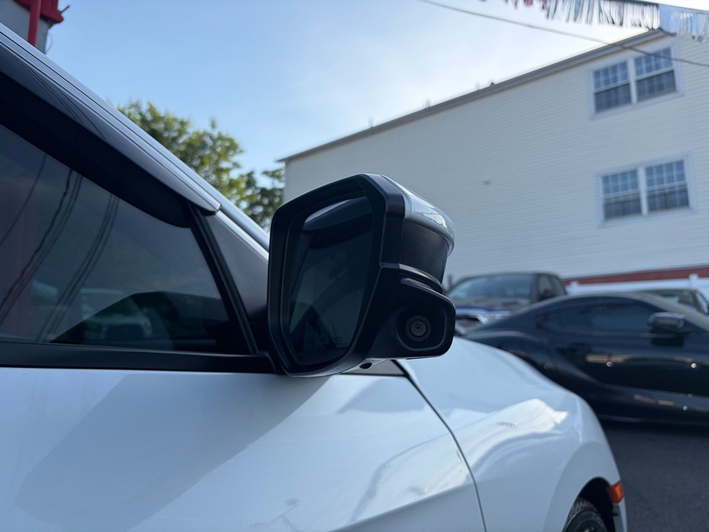 2018 Honda Civic Image 9