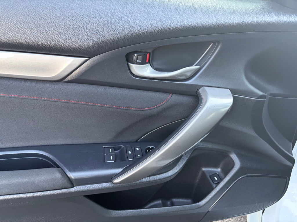 2018 Honda Civic Image 14