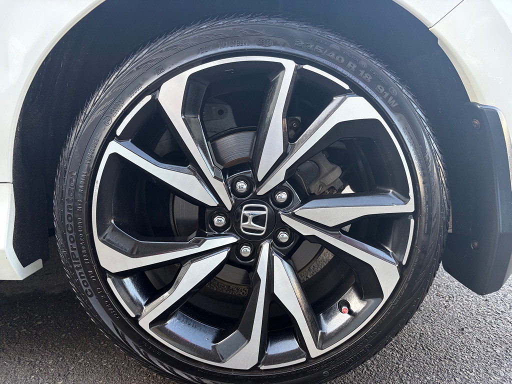 2018 Honda Civic Image 34