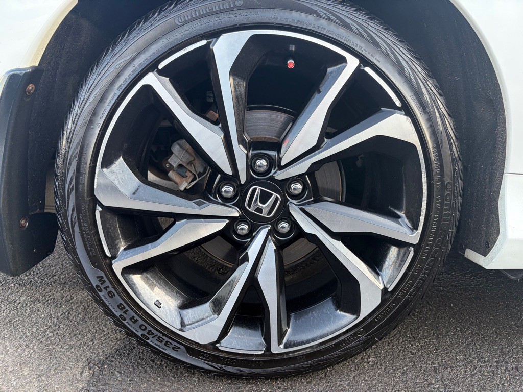 2018 Honda Civic Image 37